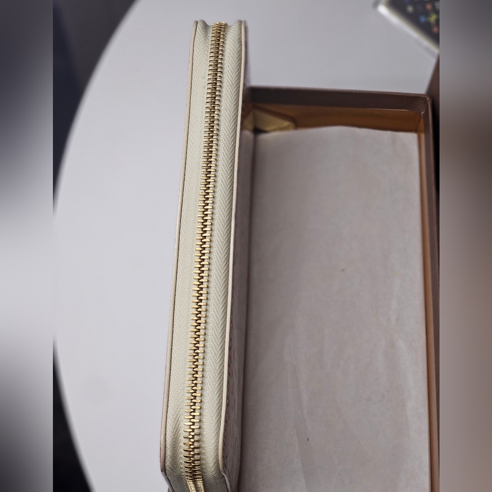 Louis Vuitton Ltd Edition Monogram Vernis Cheetah Print Zippy Wallet! - Picture 7 of 16